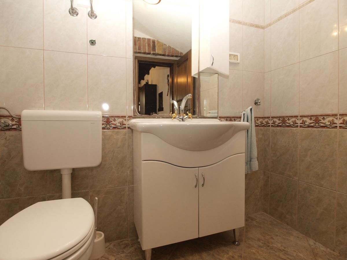 Apartments Mirjana 1655 Kanfanar Bagian luar foto
