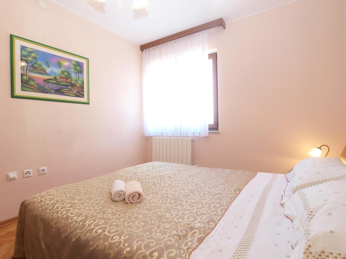Apartments Mirjana 1655 Kanfanar Bagian luar foto